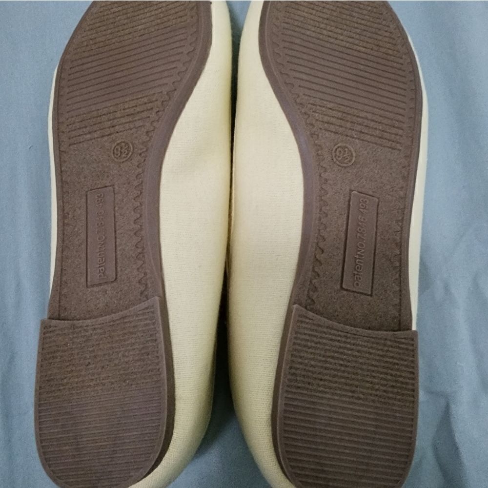 So Flats SZ 9.5 NWT - Picture 2 of 3